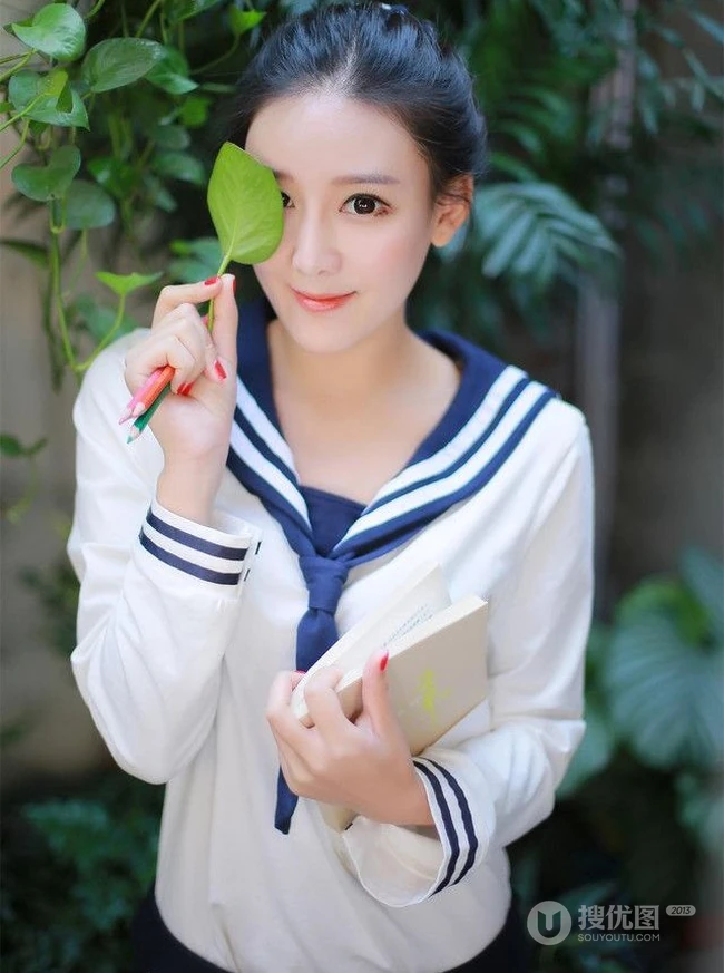 90后邻家女孩《李喆美》精选甜美可人写真，