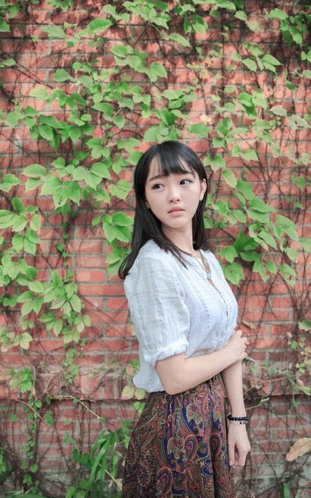很纯很萌哒 齐刘海可爱女生清新可爱写真