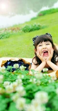 可爱混血萌小少女-萌美郊外清新写真