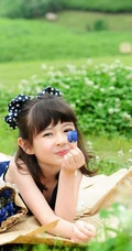 可爱混血萌小少女-萌美郊外清新写真