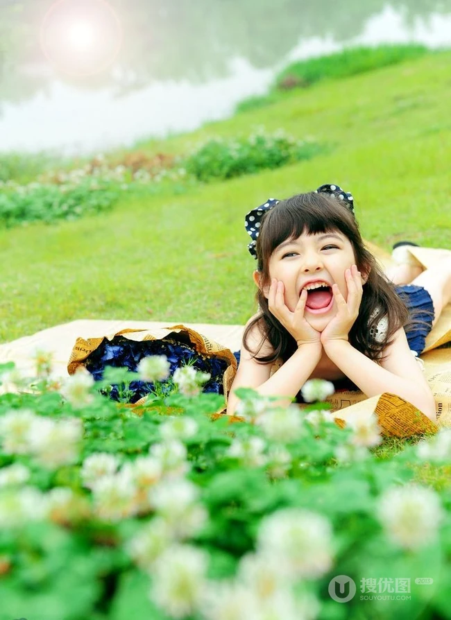可爱混血萌小少女-萌美郊外清新写真