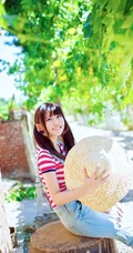 戴斗笠穿牛仔-可爱可爱女生农场畅游清新写真