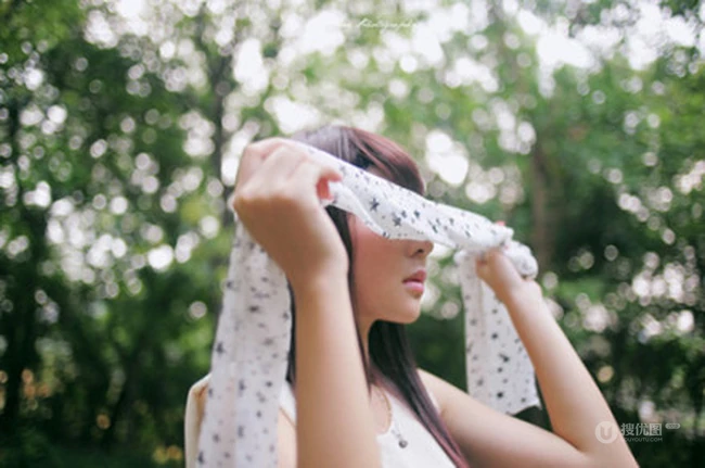 清新女生意境图片 每一次回忆都是阵阵的心痛