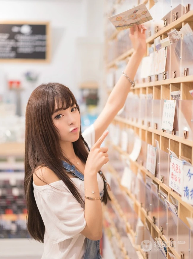 图书馆里的那个纯女生孩 木木休闲写真