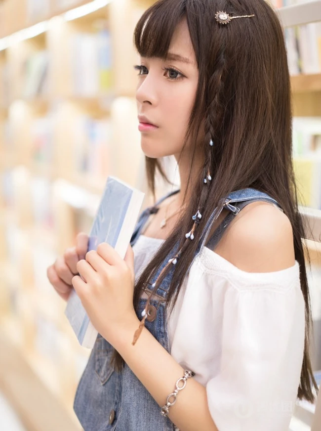 图书馆里的那个纯女生孩 木木休闲写真