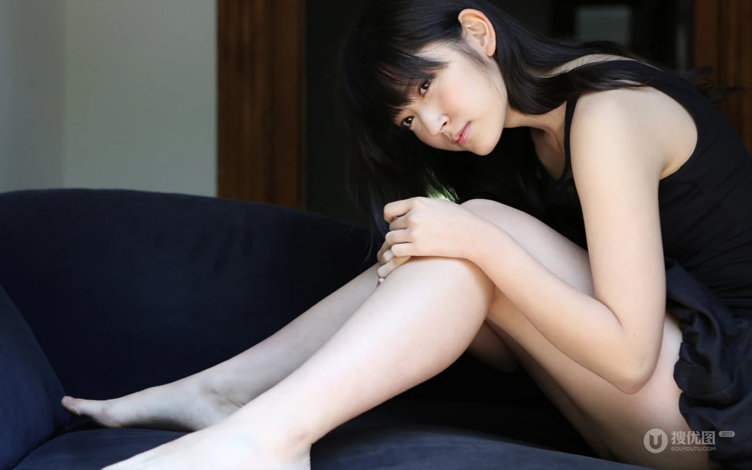 日本女星铃木爱理比基尼高清写真壁纸