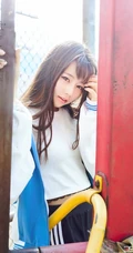 运动场里的清纯学生妹唯美随拍大图