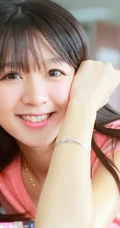 清纯可爱《虎牙妹》图书馆可爱唯美写真
