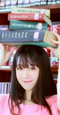 清纯可爱《虎牙妹》图书馆可爱唯美写真
