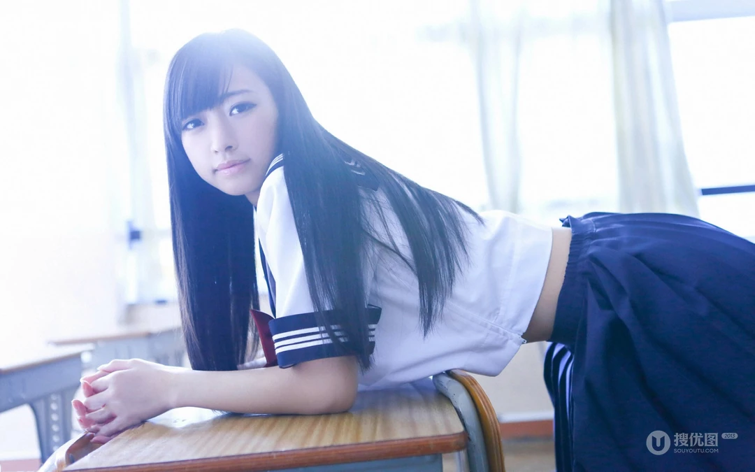 日本宅男女神那奈学生装高清电脑壁纸图片下载