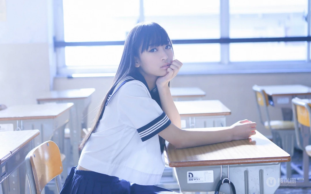 日本宅男女神那奈学生装高清电脑壁纸图片下载