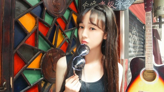 淡淡的味道 清纯T恤短裤女生蒋元媛写真