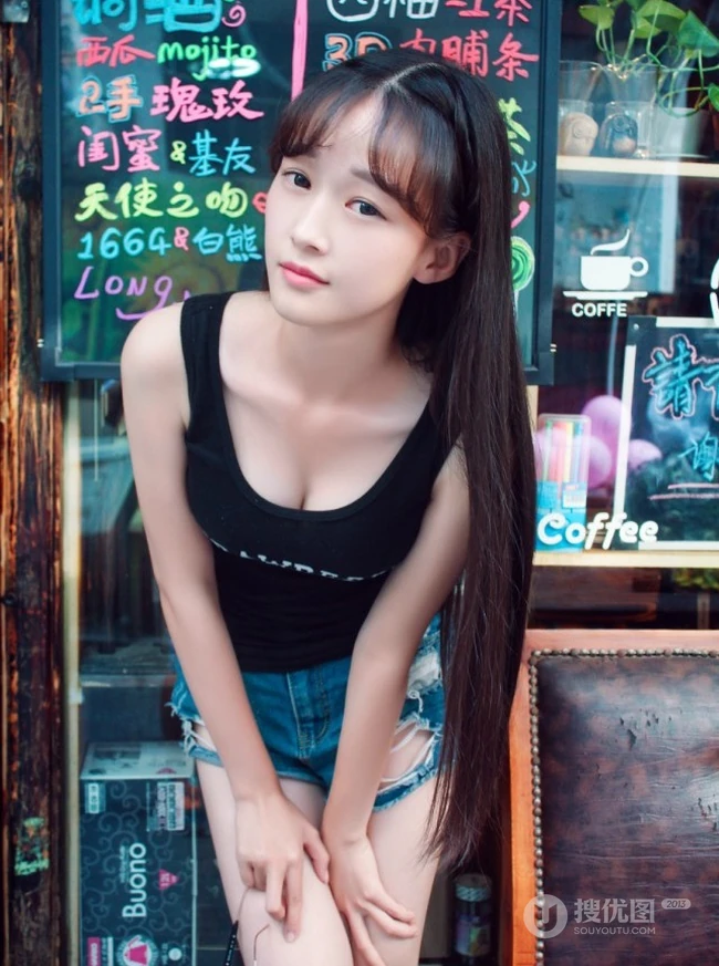 淡淡的味道 清纯T恤短裤女生蒋元媛写真