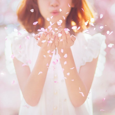 唯美花海中的女生美图-看那如期而至的花儿