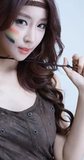淡雅粉彩女孩 韩国女生殷智艺高清写真图片