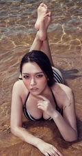 湛蓝的海 泳装女生嫩模海边高清写真