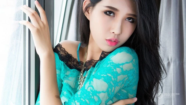 恋床的女人 气质模特室内床照高清写真大全