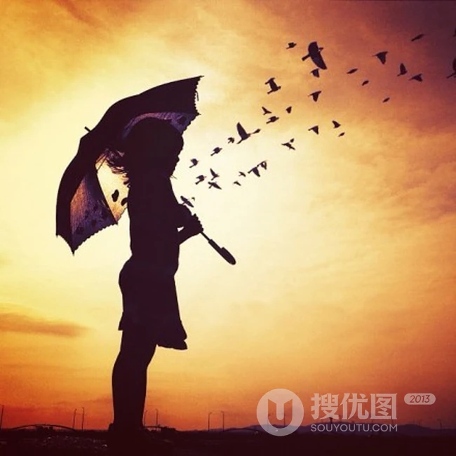 撑雨伞的人物唯美lomo意境图片-美的存在与发现
