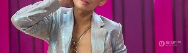 吴君如大秀胸肌 强健身材胜名模
