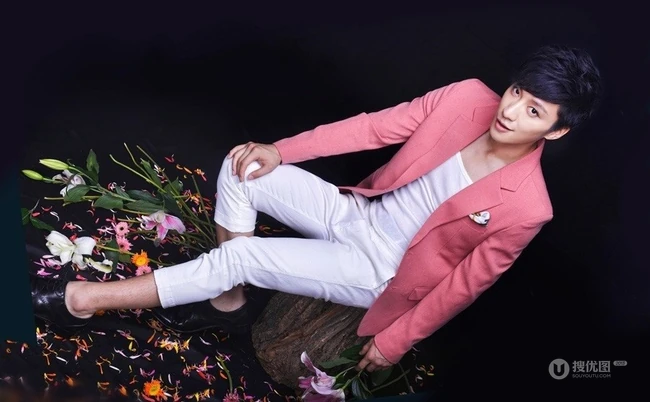 百合花暖男乔任梁-鲜花型男暖暖的