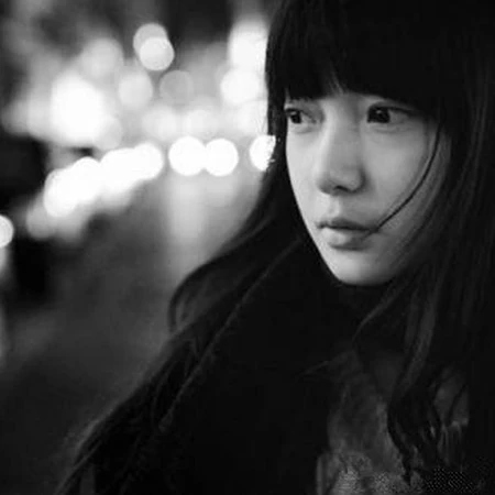 唯女生生QQ黑白头像图片-不期而遇的那天