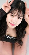 韩国清秀女孩允瑞热裤加清新室内写真