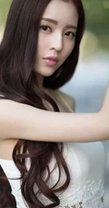 深大校花温心写真大图-展甜美可人温婉笑容