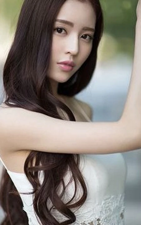 深大校花温心写真大图-展甜美可人温婉笑容