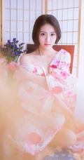 娇艳盛开的玫瑰 亚洲花季女生高清室内写真美图
