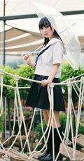 穿校服的可爱学生妹子唯美户外写真