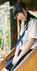 穿校服的可爱学生妹子唯美户外写真