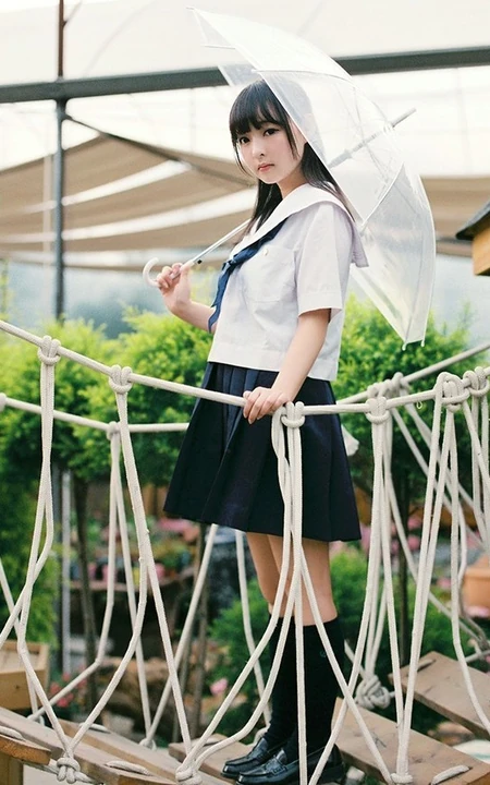 穿校服的可爱学生妹子唯美户外写真