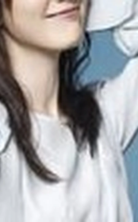 王冠清新甜美写真，王冠图片，个人资料