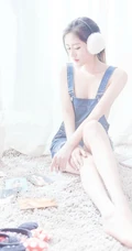 嫩模李昔雨简约连体肩带牛仔裤唯美写真