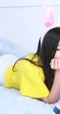 爱眯眼的可爱女生 韩佳恩高清主题造型装扮写真