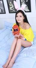爱眯眼的可爱女生 韩佳恩高清主题造型装扮写真