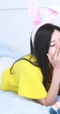 爱眯眼的可爱女生 韩佳恩高清主题造型装扮写真