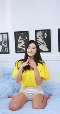 爱眯眼的可爱女生 韩佳恩高清主题造型装扮写真