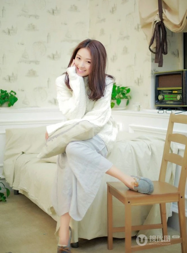清纯可爱清新怡人 女生菅韧姿纯美写真图片