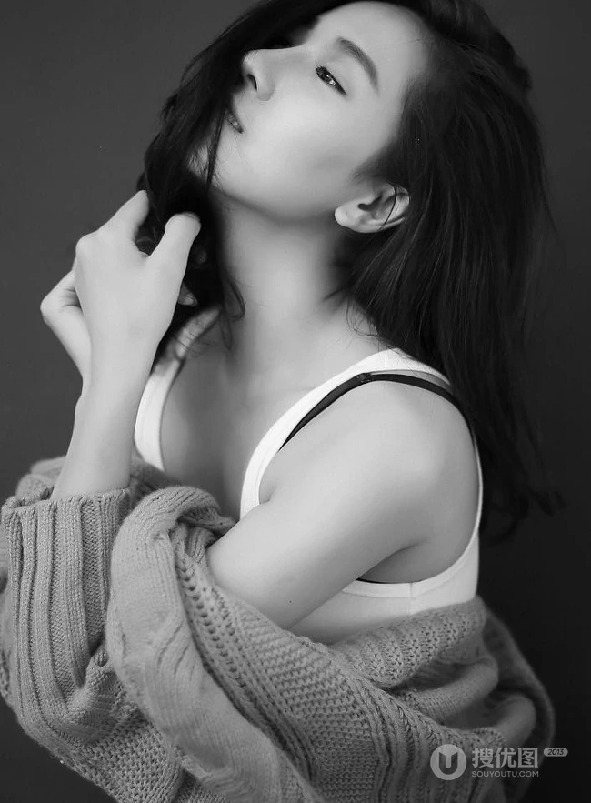 清纯可爱清新怡人 女生菅韧姿纯美写真图片