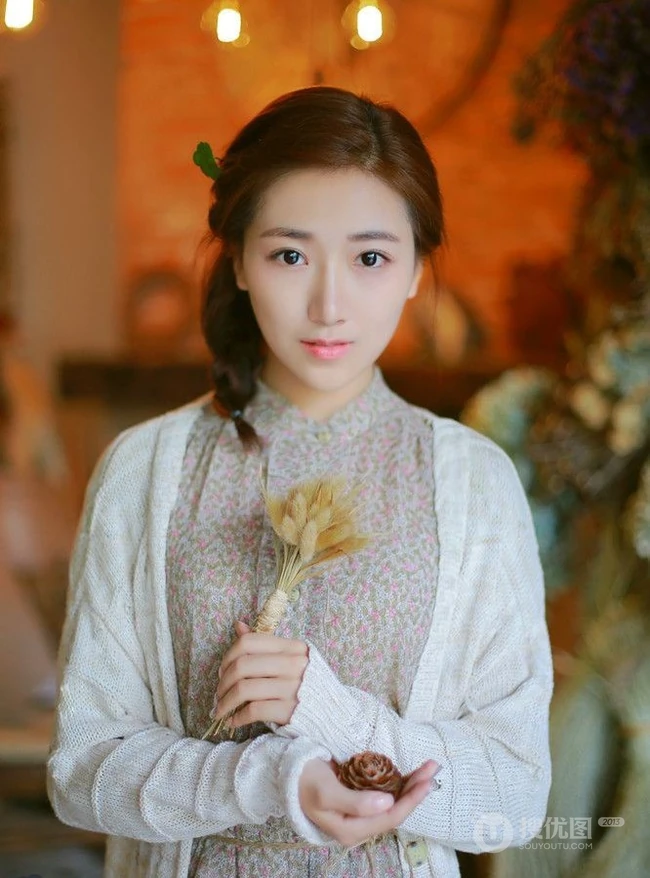 清纯可爱清新怡人 女生菅韧姿纯美写真图片