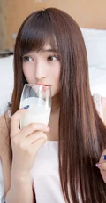 楚楚可人 清纯妹子张楚Aimee高清纯美室内写真