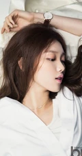 韩国少女李晟京百变魅力写真图片大全（bnt）