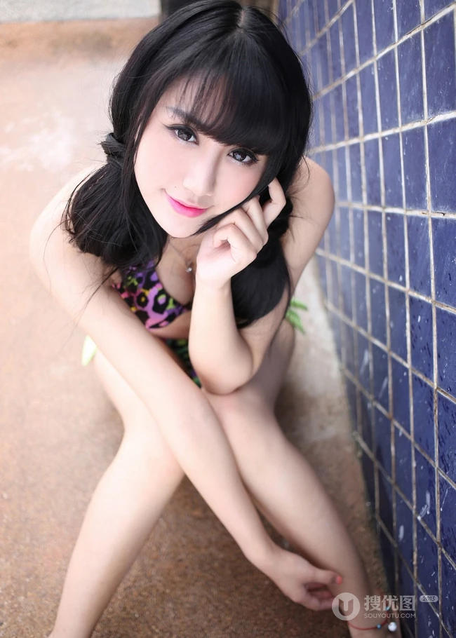 泳装女生杨晓青儿高清度假可爱气质写真