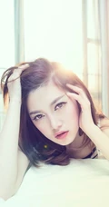 短裤女生模特欢欢室内气质美图