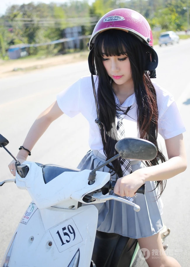 清纯机车&ldquo;学生妹子&rdquo;杨晓青儿郊游高清写真