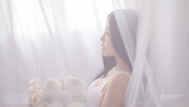 轻纱，睡裙，朦胧感-清纯妹妹睡裙室内写真