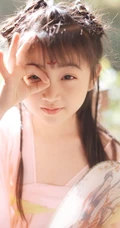 可爱大眼睛-双眼皮可爱女生李小月复古写真图片