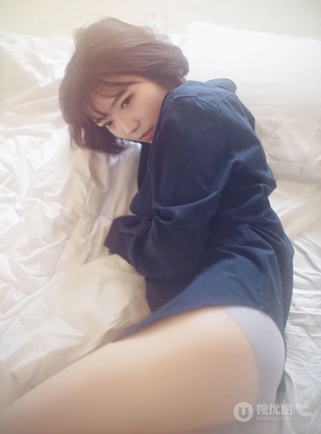 短发家居服少女朦胧清纯唯美室内写真