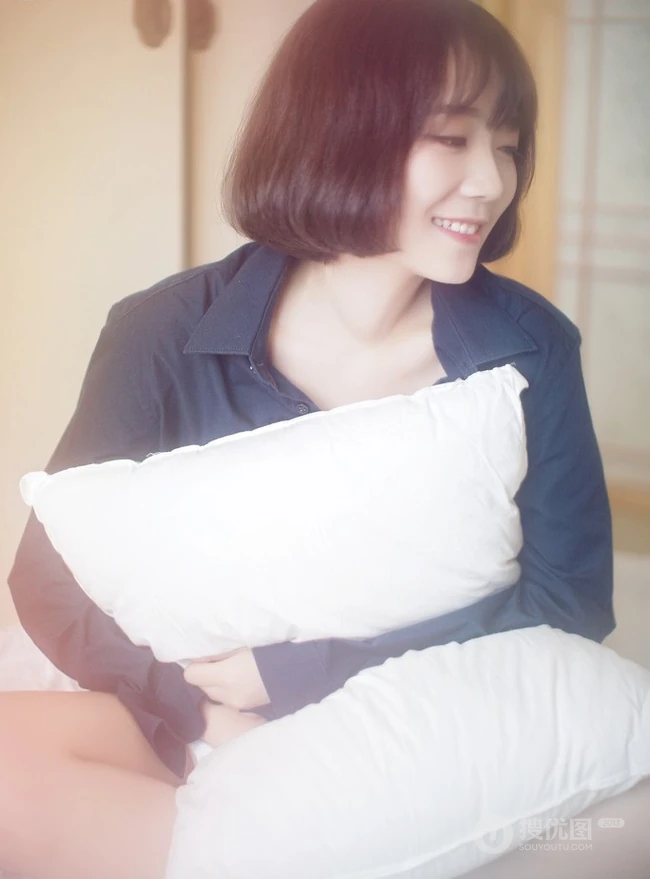 短发家居服少女朦胧清纯唯美室内写真